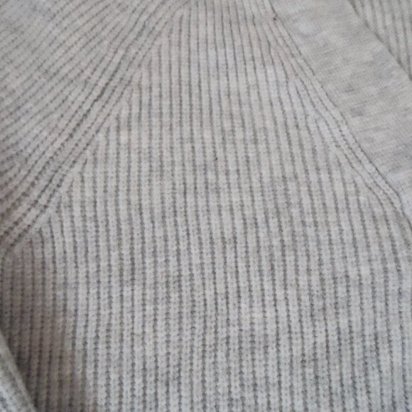 Denver Hayes Light Gray Button-Up V-Neck sweater - Sz M - Picture 9 of 9